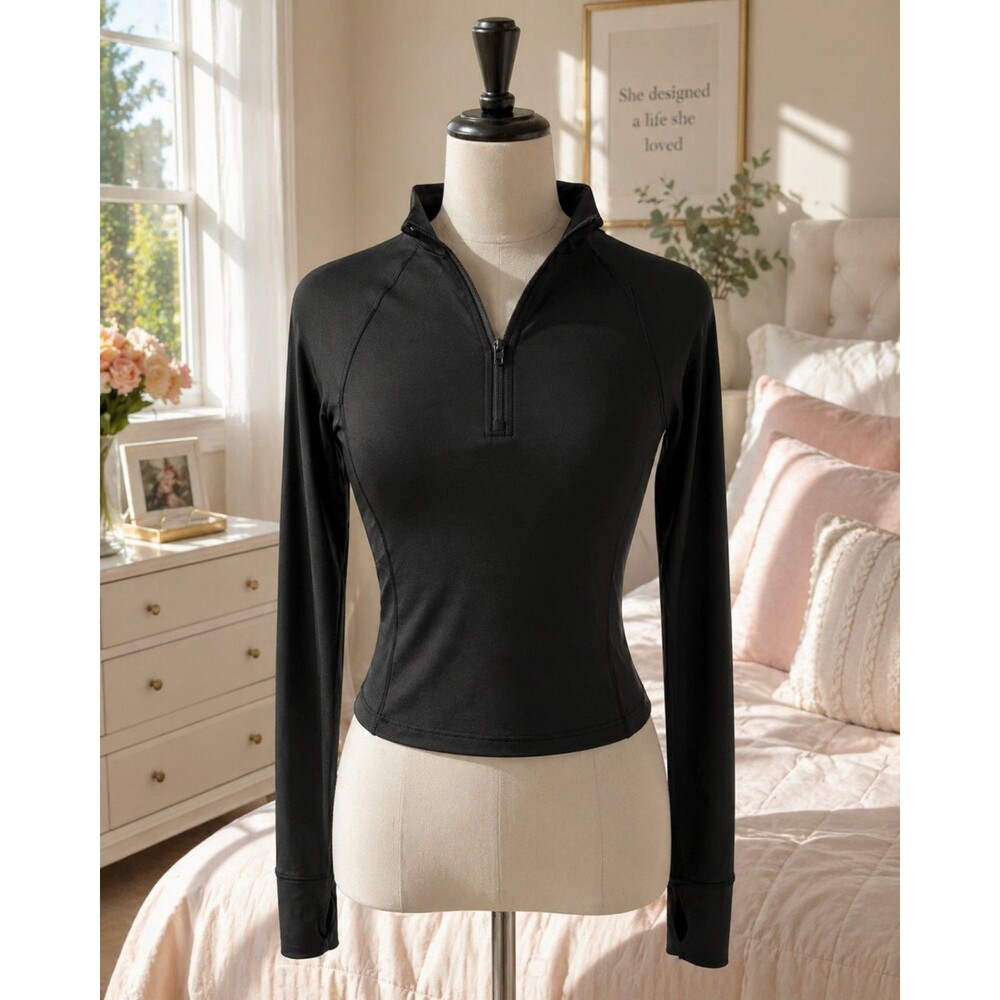 Sunzel Women’s Medium Black Active Top – New With Tags